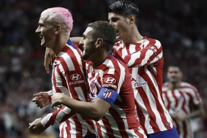 Atletiko Madrid petardom preskočio Real Madrid!